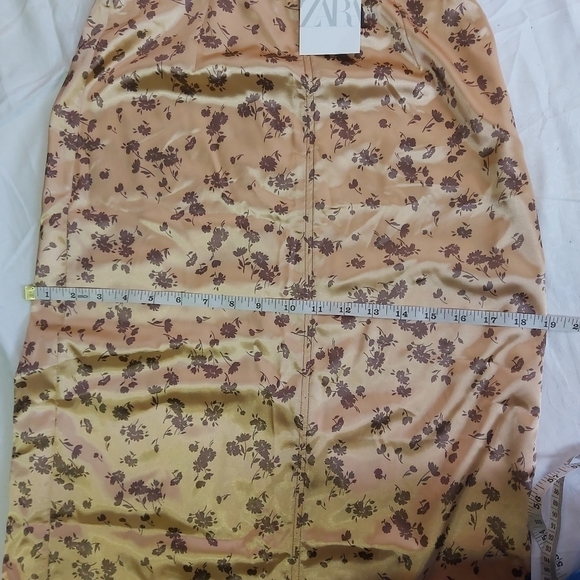 ZARA floral salmon pink midi skirt - Picture 6 of 8
